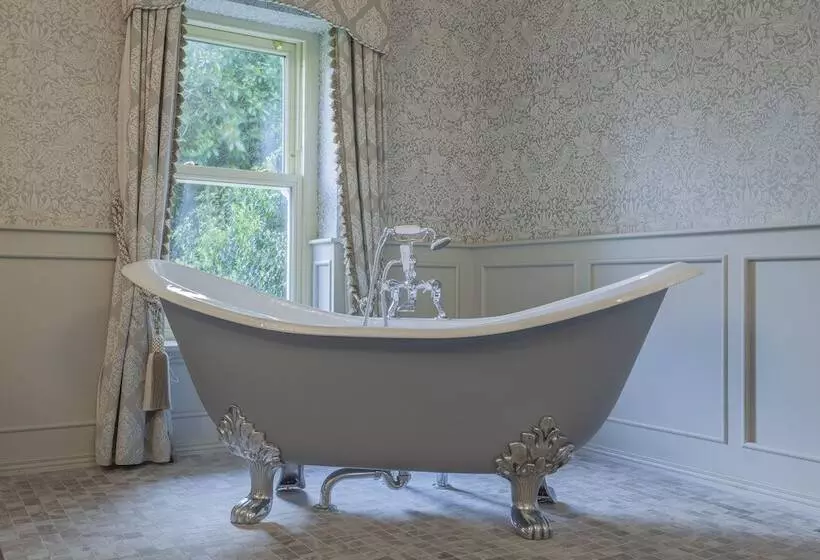 Suite, Ballyseede Castle