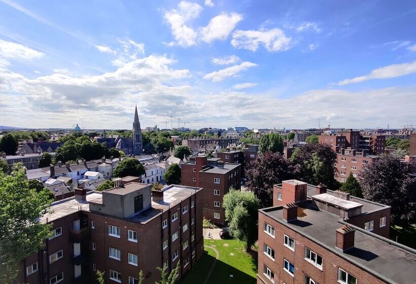 프레지덴셜 스위트, Clayton Hotel Burlington Road