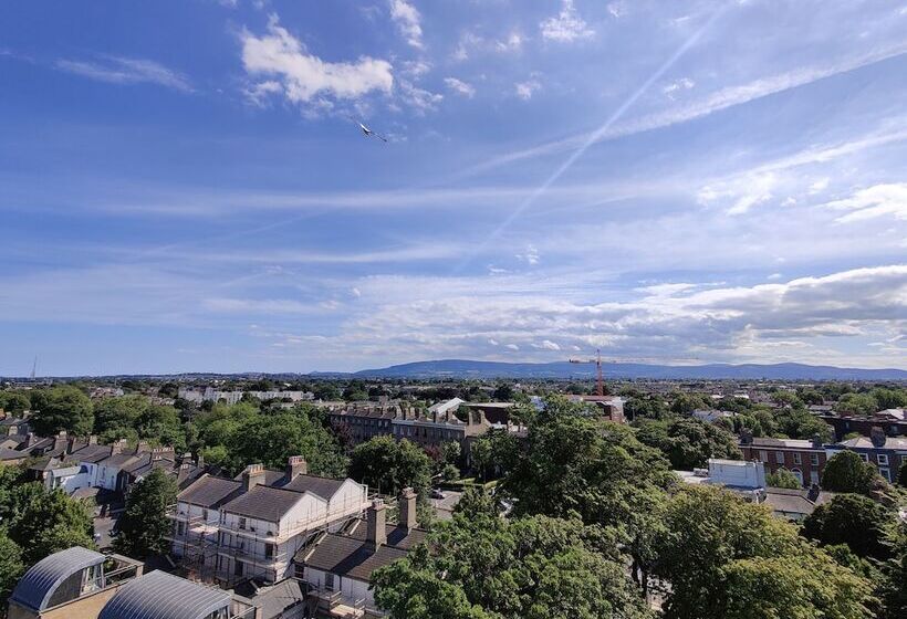 프레지덴셜 스위트, Clayton Hotel Burlington Road