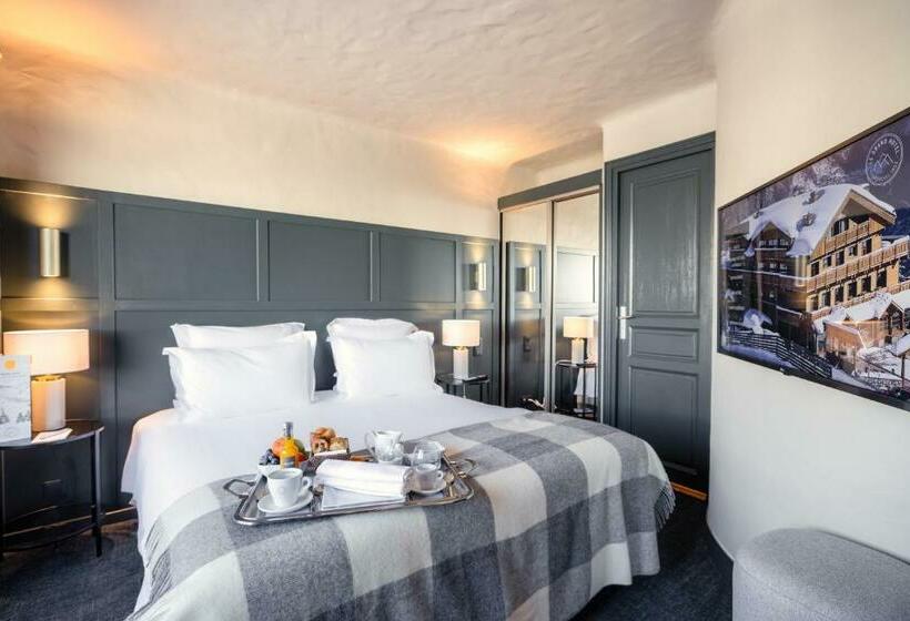 Номер Стандарт с Балконом, Grand Hôtel Courchevel 1850