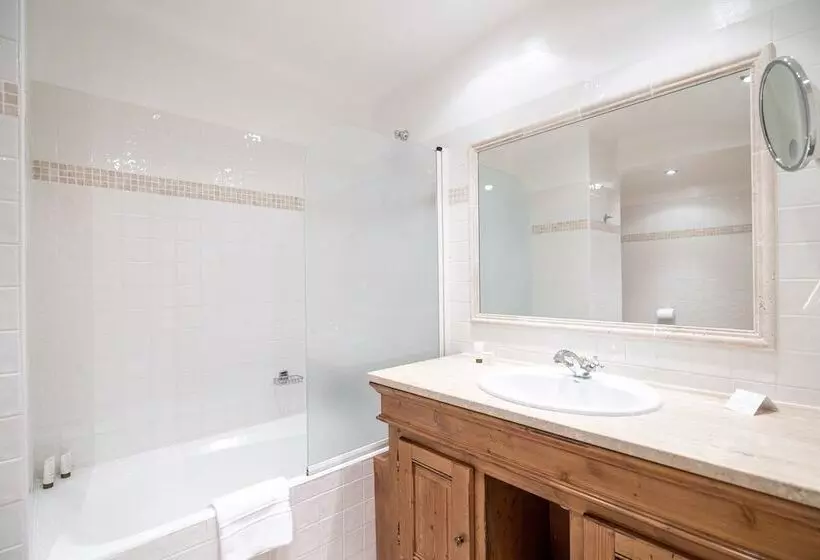 اتاق راحتی, Grand Hôtel Courchevel 1850
