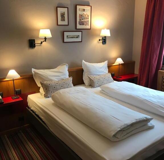 스탠다드 룸 킹사이즈 침대, Hôtel Arnold