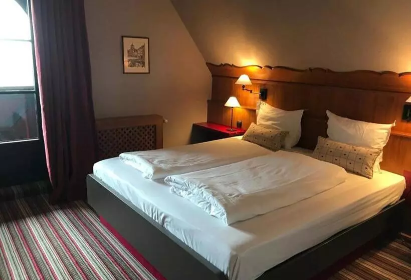 Standard Room King Size Bed, Hôtel Arnold