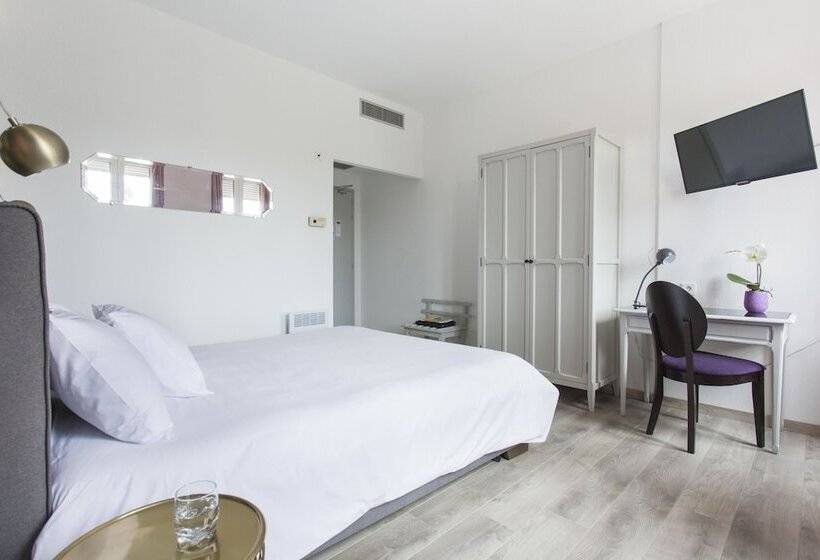 Номер Стандарт, Hôtel D Angleterre