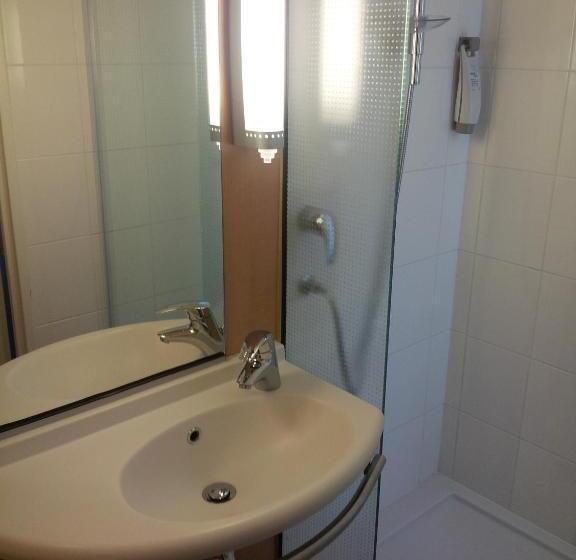 חדר סטנדרט, Ibis Poitiers Centre