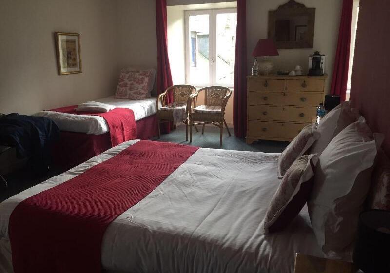 غرفة قياسية ثلاثية, Logis Hôtel Le Manoir Des Portes