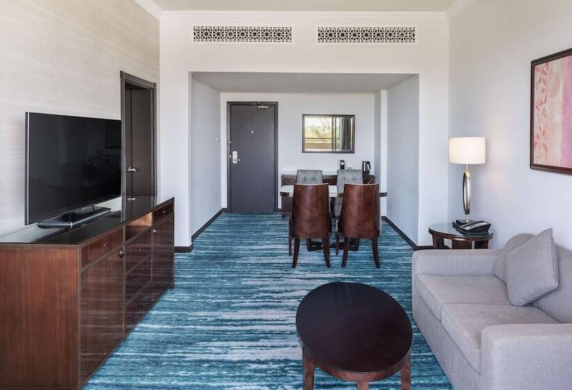 سوییت جونیور, Radisson Blu Hotel & Resort, Al Ain