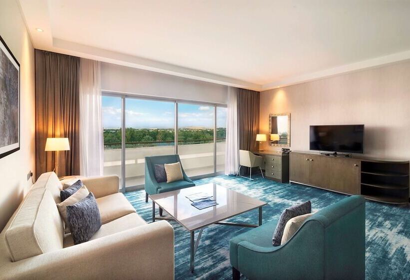 Полулюкс, Radisson Blu Hotel & Resort, Al Ain