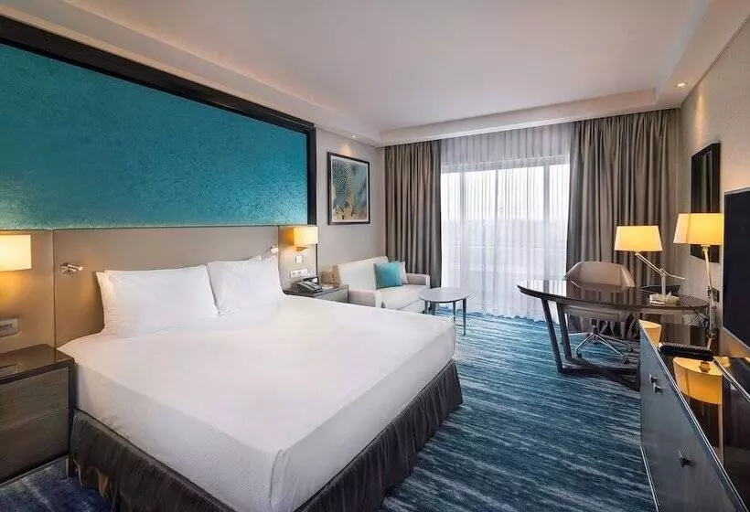 سوییت جونیور, Radisson Blu Hotel & Resort, Al Ain