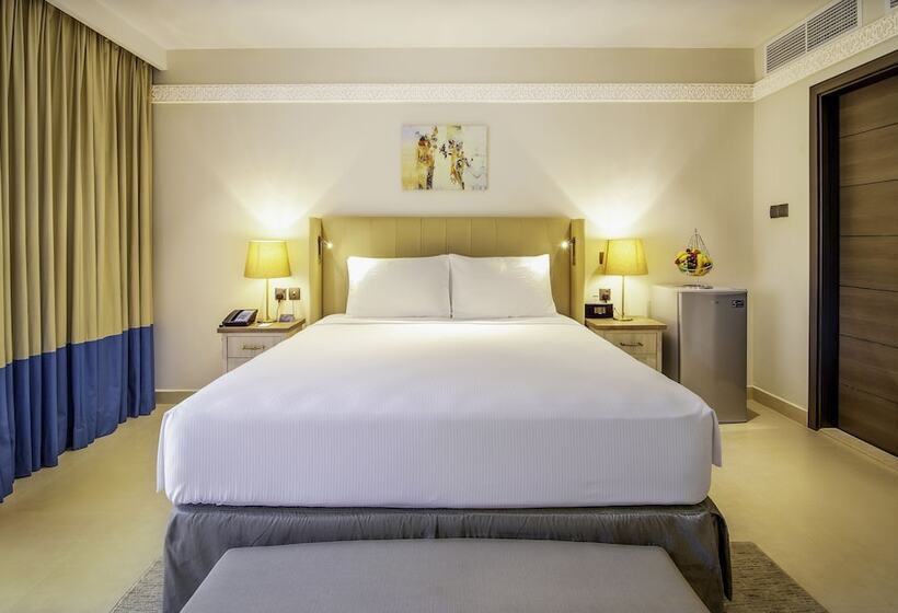 带花园景观高级房间, Radisson Blu Hotel & Resort, Al Ain