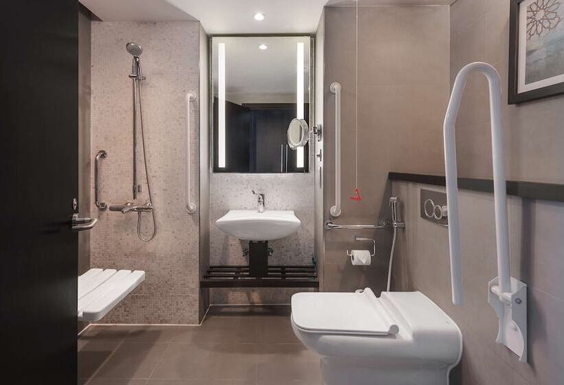 اتاق سوپریور با بالکن, Radisson Blu Hotel & Resort, Al Ain