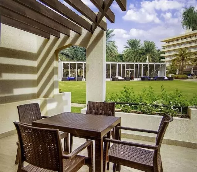 1 Bedroom Duplex Villa, Radisson Blu Hotel & Resort, Al Ain