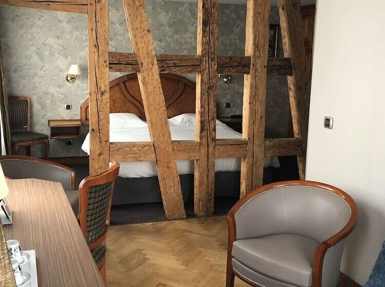 标准三人间, Logis Hôtel Au Cerf d'Or