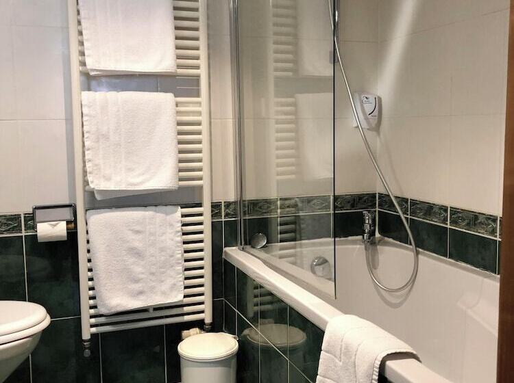 高级大房间, Logis Hôtel Au Cerf d'Or