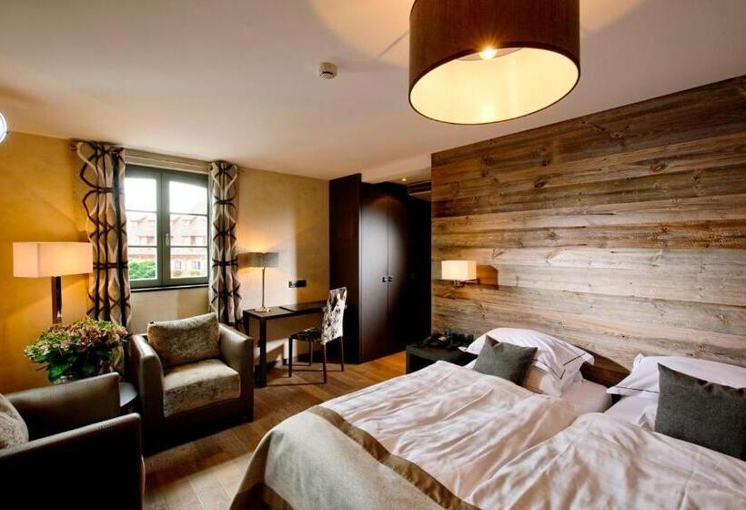 חדר רומנטי, Restaurant L Ami Fritz