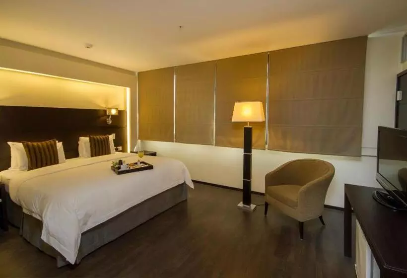 Deluxe Suite King Bed, Unipark By Oro Verde Hotels
