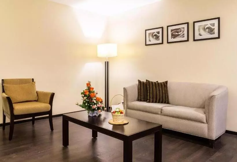 Deluxe Suite King Bed, Unipark By Oro Verde Hotels