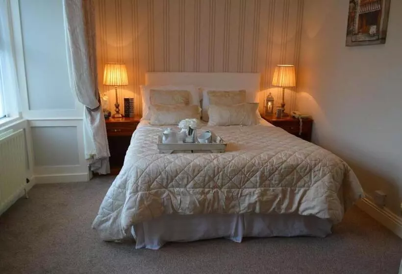 اتاق استاندارد یک نفره, Woodfield House