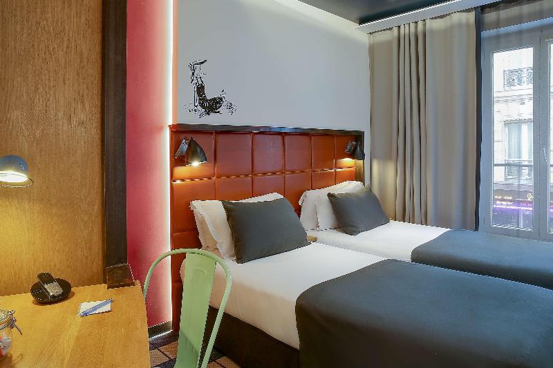 Chambre Classique, Aulivia Opera