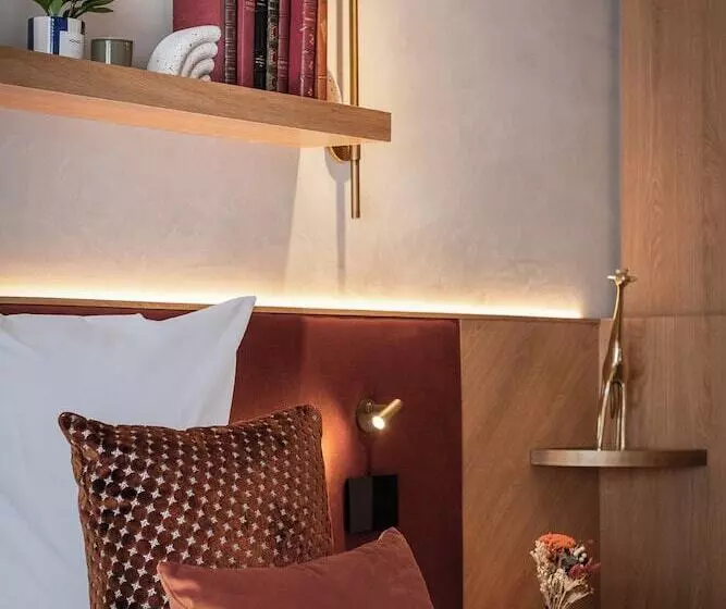 سوییت, Hôtel Burdigala By Inwood Hotels