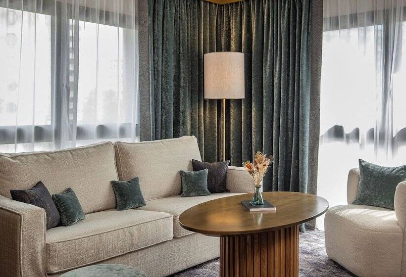 سوییت, Hôtel Burdigala By Inwood Hotels