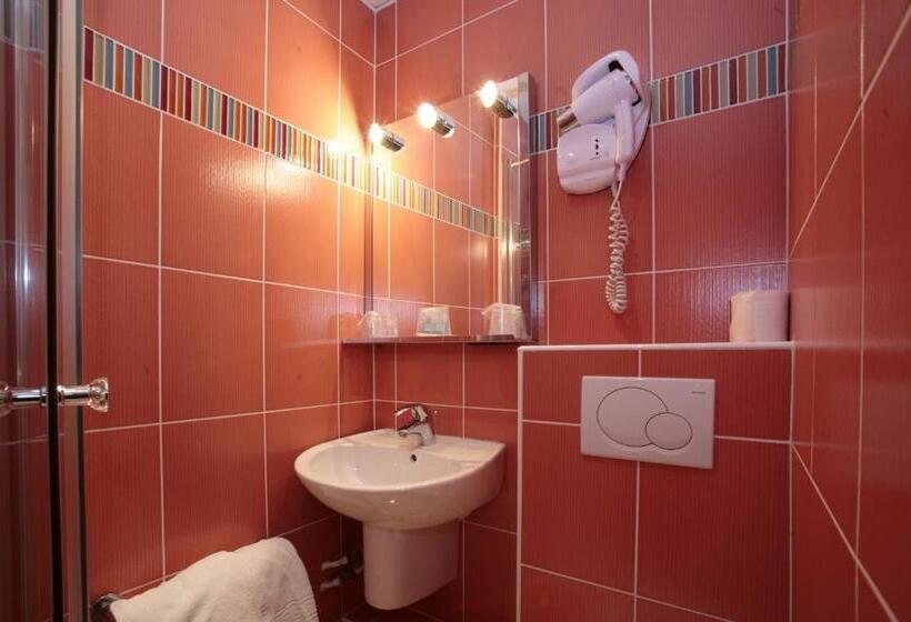 高级大房间, Charlemagne