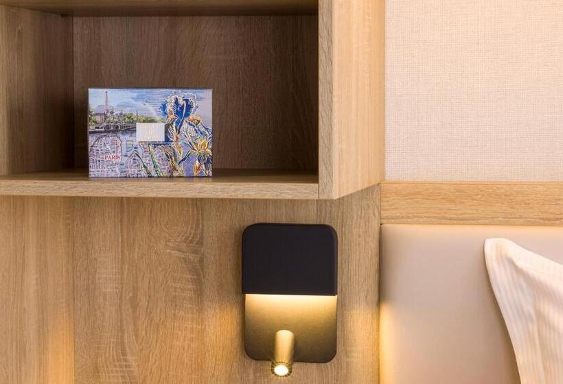 行政三人间, Charlemagne