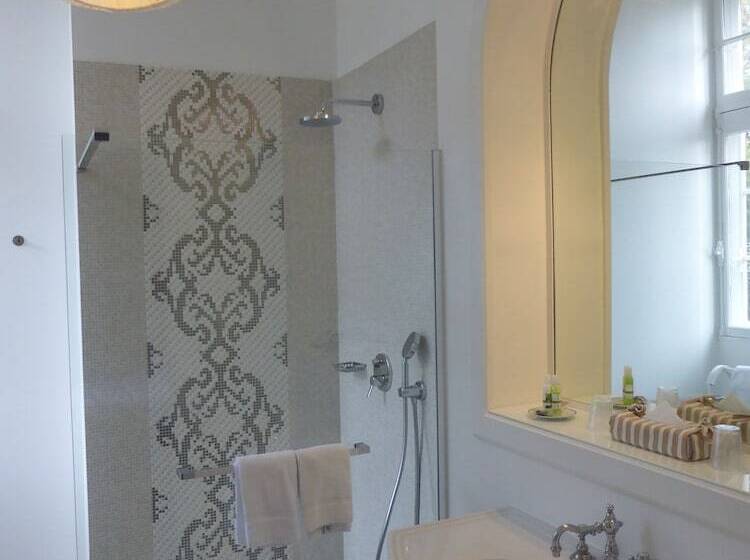 带花园景观的古典房间, Château Du Clair De Lune Boutique Luxury