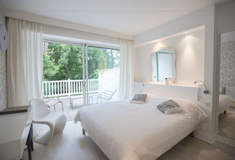 带花园景观的古典房间, Château Du Clair De Lune Boutique Luxury