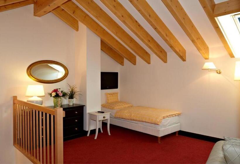 Полулюкс, Chez Jean