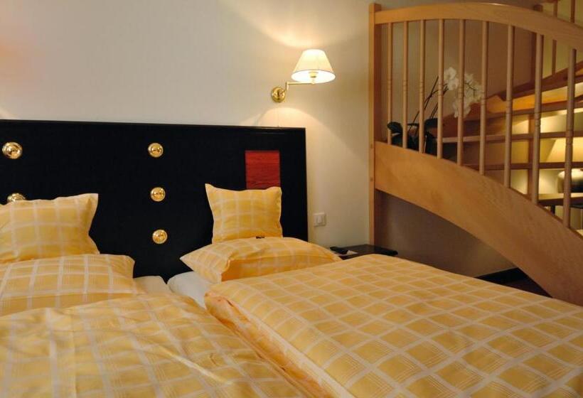 Полулюкс, Chez Jean