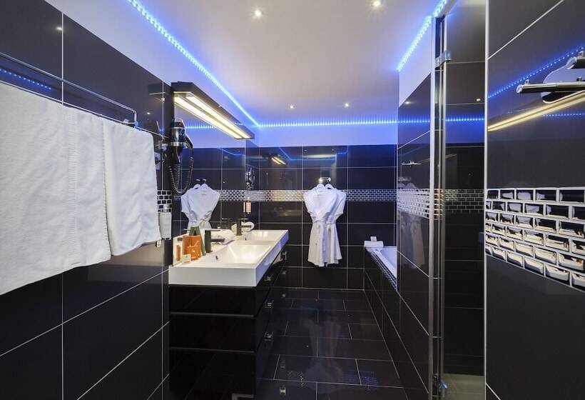 סוויטה, De France