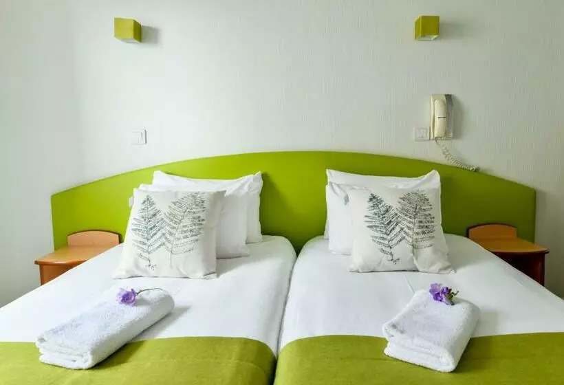 اتاق راحتی, Logis Hotel De France