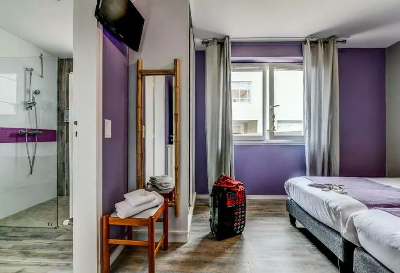 اتاق راحتی, Logis Hotel De France