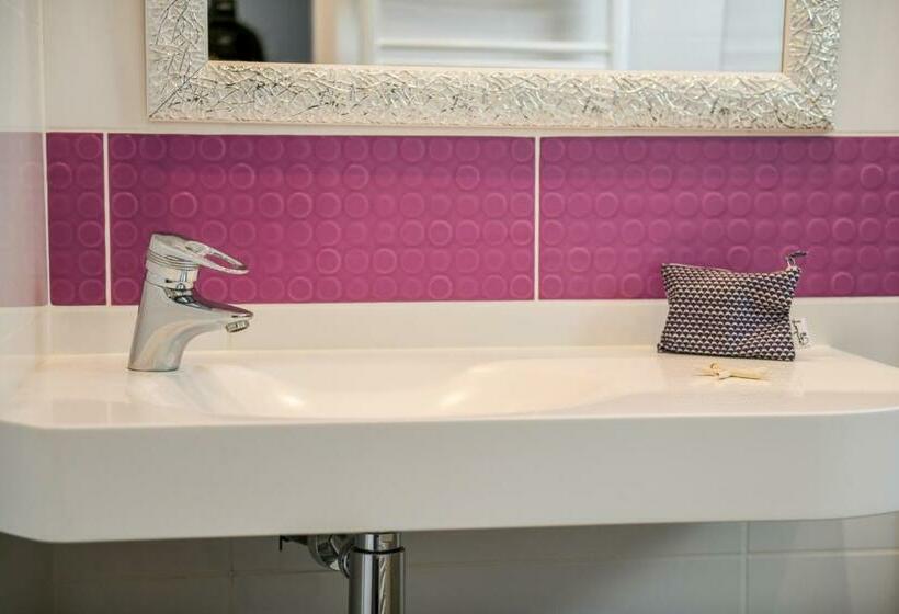 コンフォートルーム, Logis Hotel De France