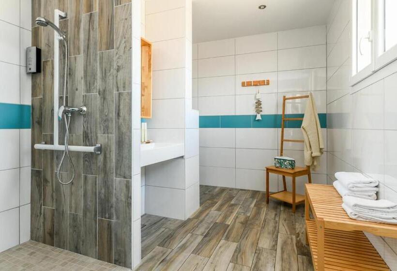 スタンダード４人部屋, Logis Hotel De France