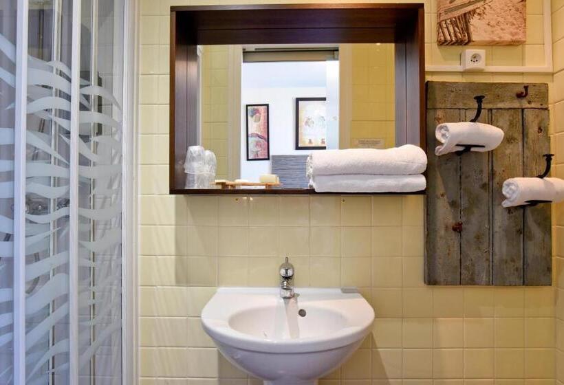 オーシャンビュースタンダードルーム, Logis Hotel De France