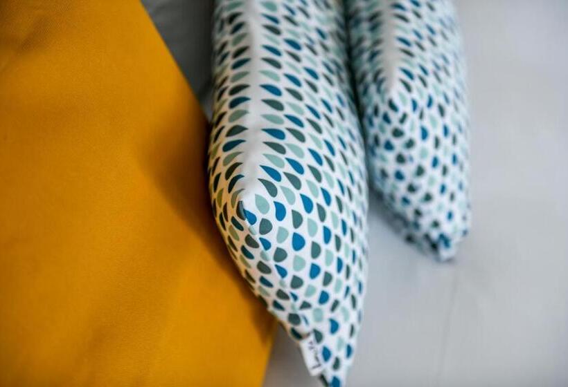 コンフォートルーム, Logis Hotel De France