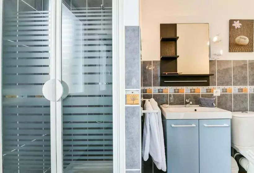 اتاق استاندارد, Logis Hotel De France