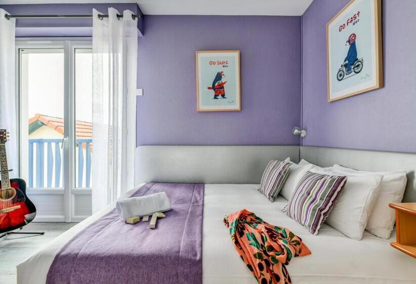 Pokój Czteroosobowy Standard, Logis Hotel De France