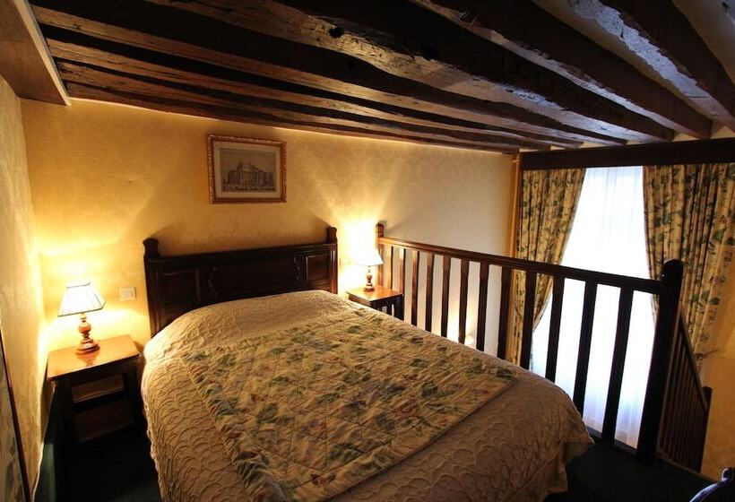 سوییت جونیور, De La Bretonnerie