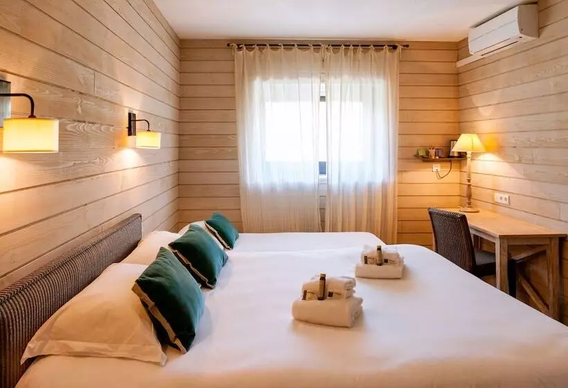 اتاق استاندارد سه نفره, Hôtel Arcanse By Inwood Hotels