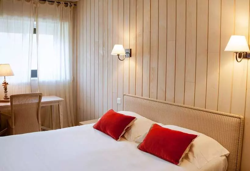 اتاق استاندارد سه نفره, Hôtel Arcanse By Inwood Hotels