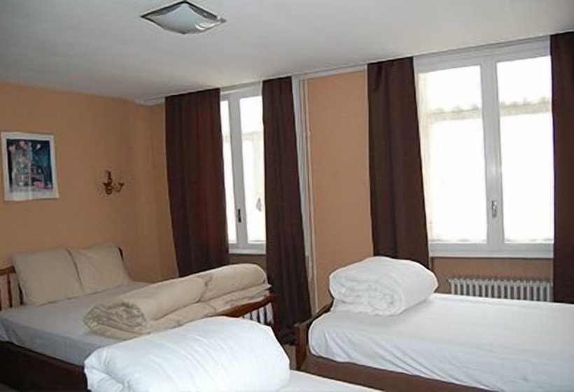 スタンダードルーム, De La Poste