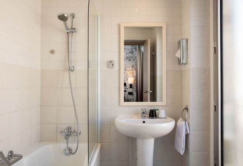 标准间, Des Nations Saint Germain