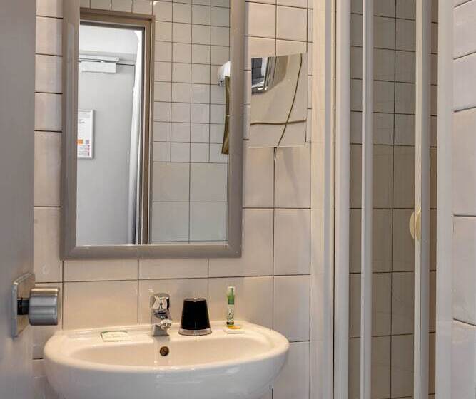 标准单人间, Des Nations Saint Germain