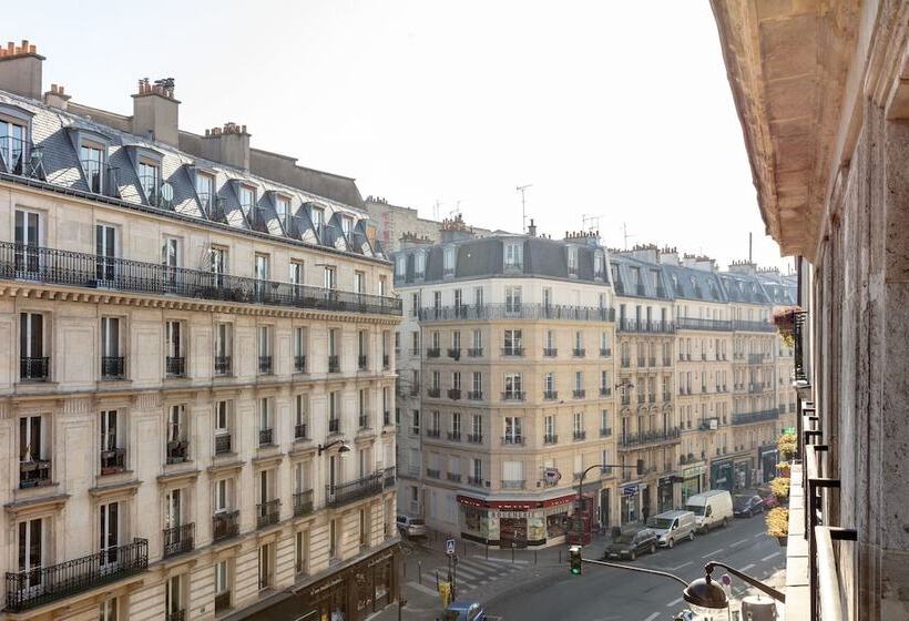 标准单人间, Des Nations Saint Germain