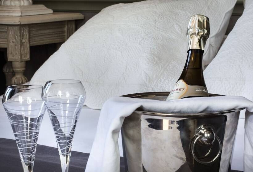 סוויטת ג'וניור, Hôtel Helvie