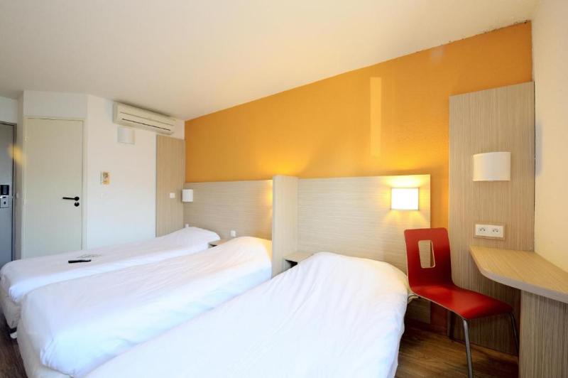 חדר סטנדרט לשלושה, Hôtel Kennedy Parc Des Expositions