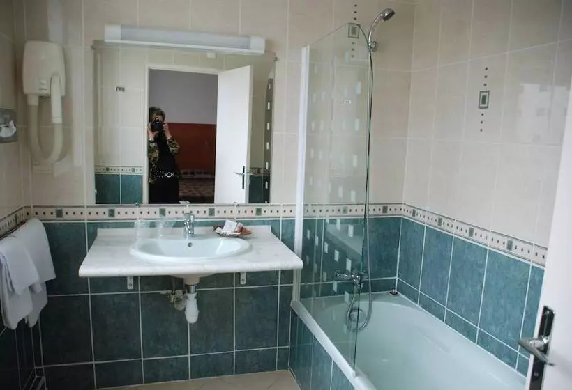 コンフォートトリプルルーム, Hôtel Le Bellevue Montrichard 3 étoiles
